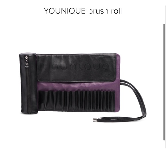 New‼️Younique make-up brush roll - Picture 3 of 3